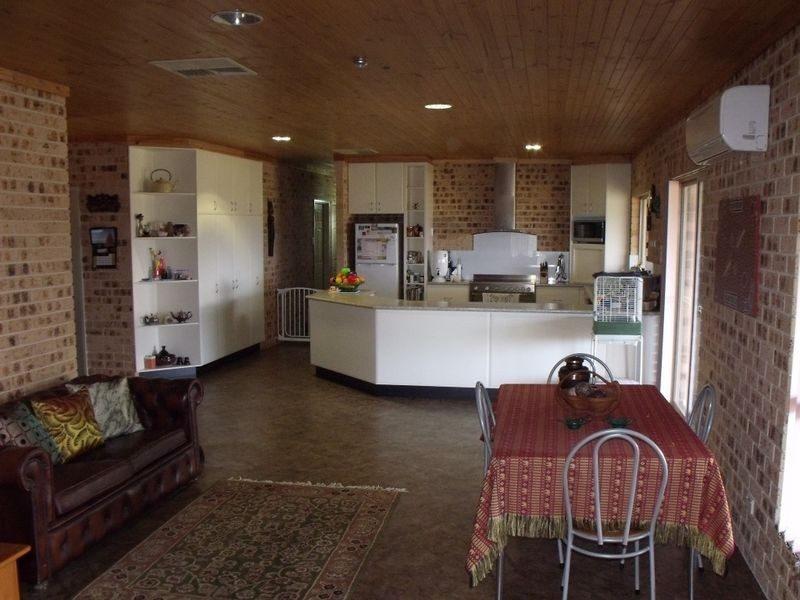 46 Delaneys Road, Cowra NSW 2794