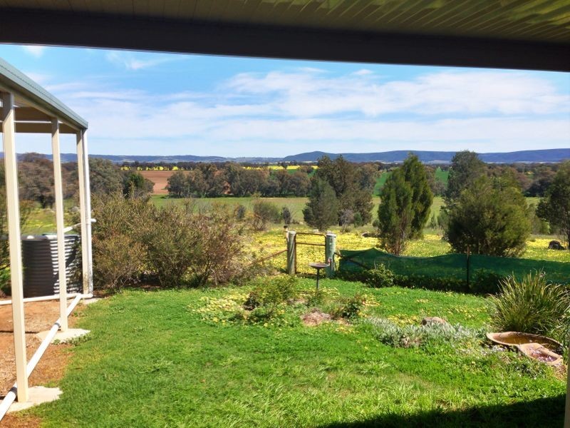 46 Delaneys Road, Cowra NSW 2794