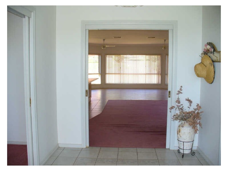 6 Gower Hardy Circuit, Cowra NSW 2794