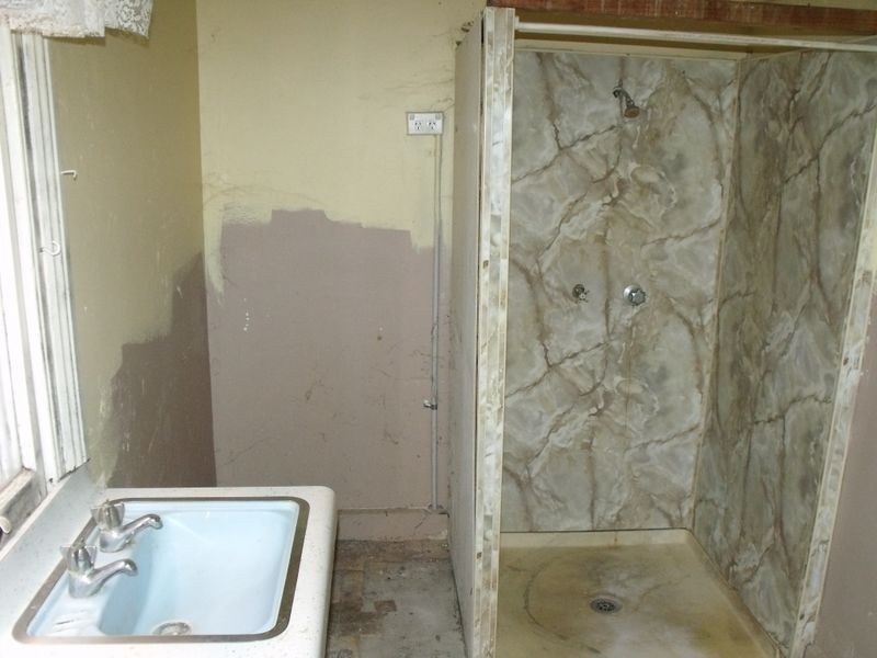 42 Kendal Street, Cowra NSW 2794