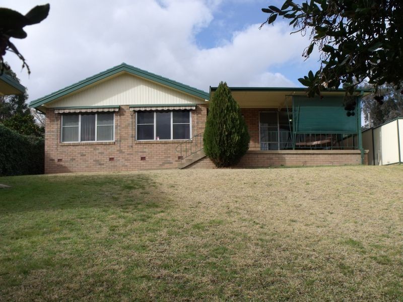 4 Neila Lane, Cowra NSW 2794