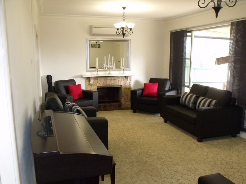 4 Neila Lane, Cowra NSW 2794