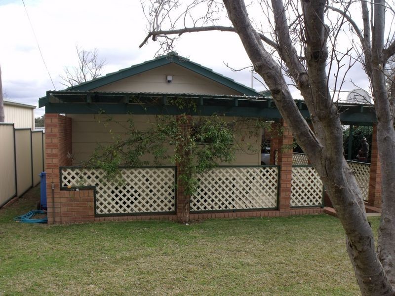 4 Neila Lane, Cowra NSW 2794