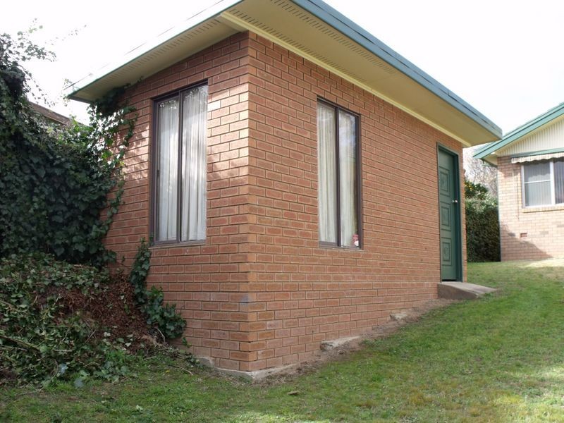 4 Neila Lane, Cowra NSW 2794