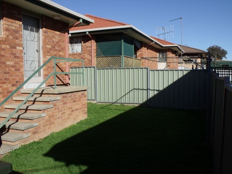 12A Farrar Street, Cowra NSW 2794