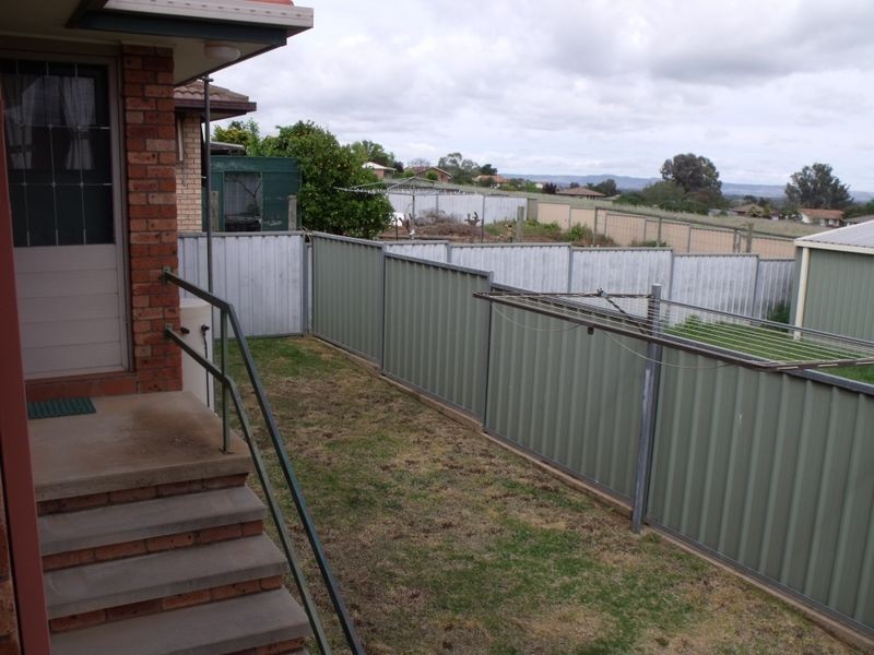 12 Farrar Street, Cowra NSW 2794