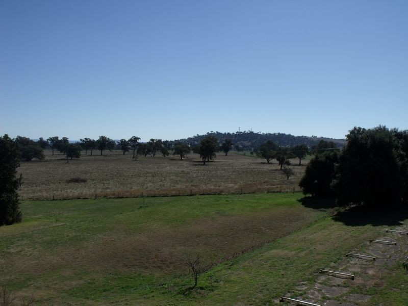 43 Military Parade, Cowra NSW 2794