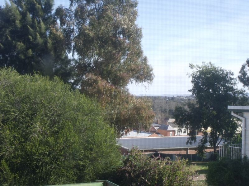 31 Liverpool Street, Cowra NSW 2794