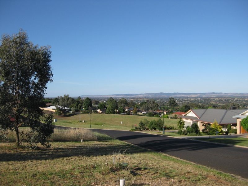 29 London Drive, Cowra NSW 2794