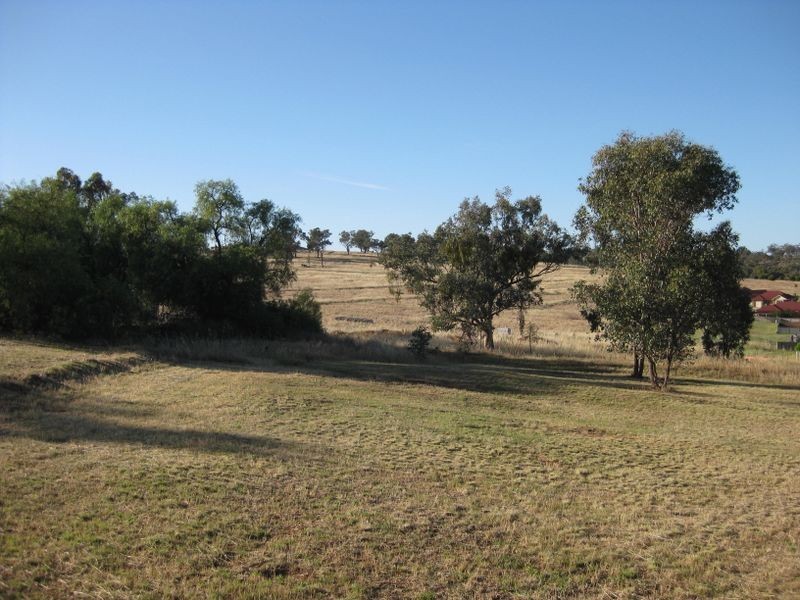 29 London Drive, Cowra NSW 2794