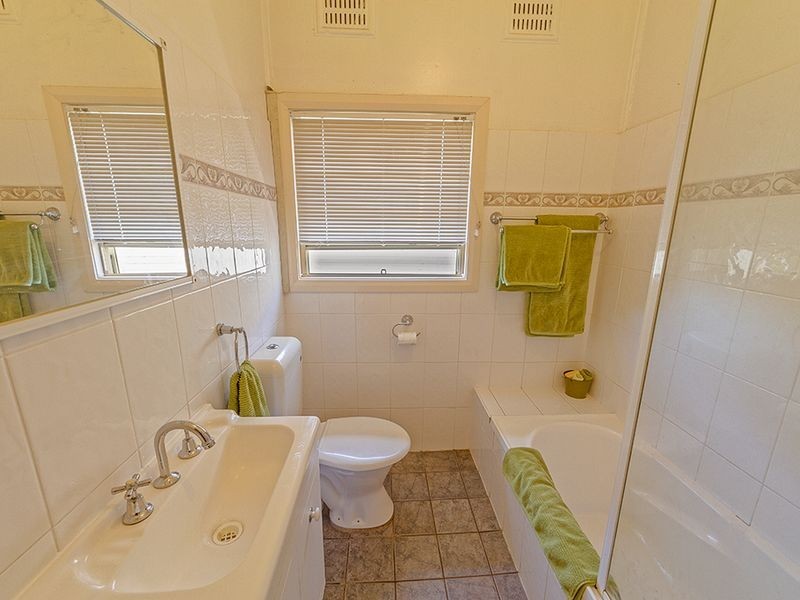 25 Nelson Street, Cowra NSW 2794