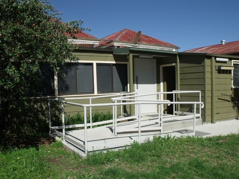 12 Macquarie Street, Cowra NSW 2794