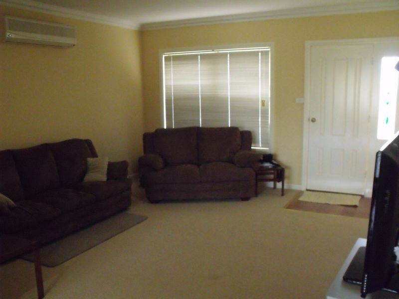 3/43 London Drive, Cowra NSW 2794