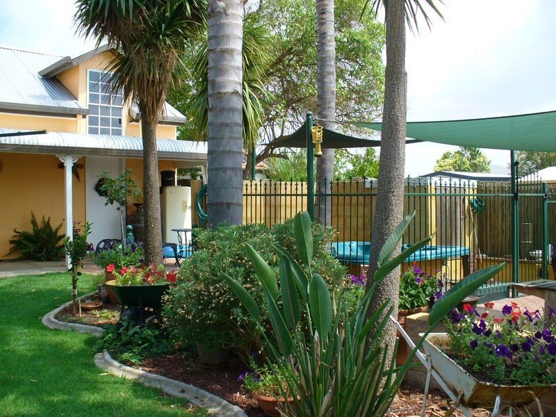 82 Fitzroy Street, Cowra NSW 2794