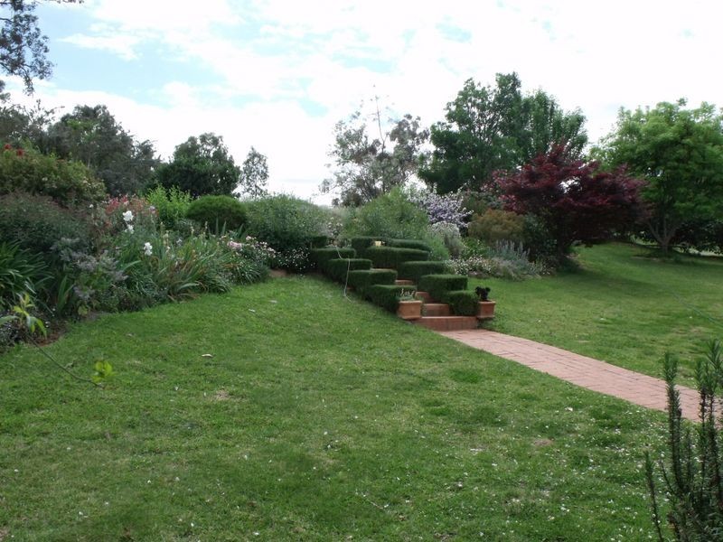 7 Banksia Close, Cowra NSW 2794