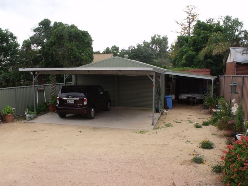 10 Brougham Street, Cowra NSW 2794