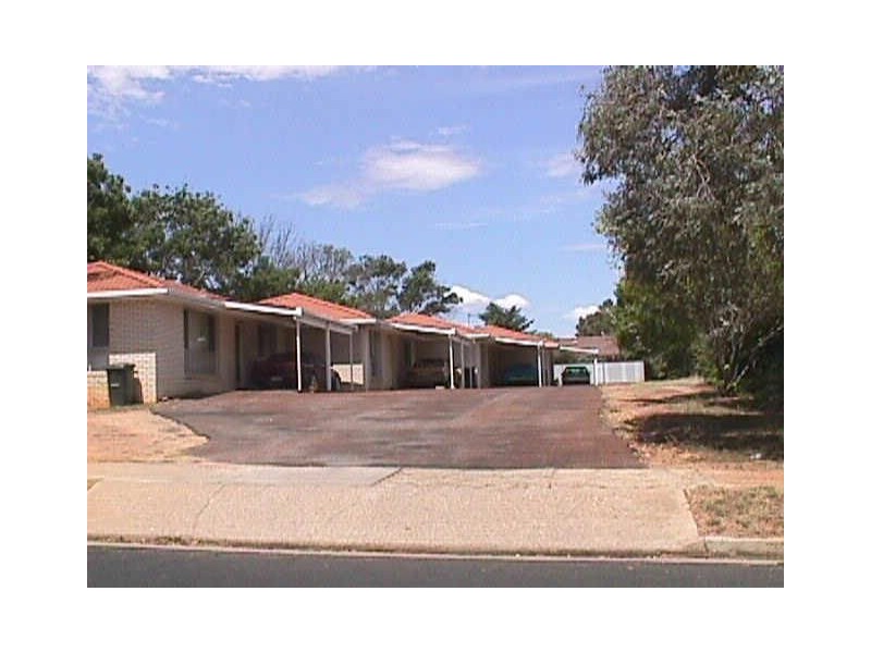 2/15 Wahroonga, Cowra NSW 2794