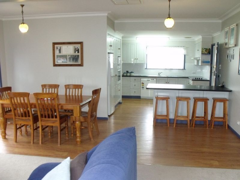 11 Courallie Street, Cowra NSW 2794