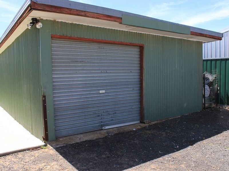 11 Courallie Street, Cowra NSW 2794