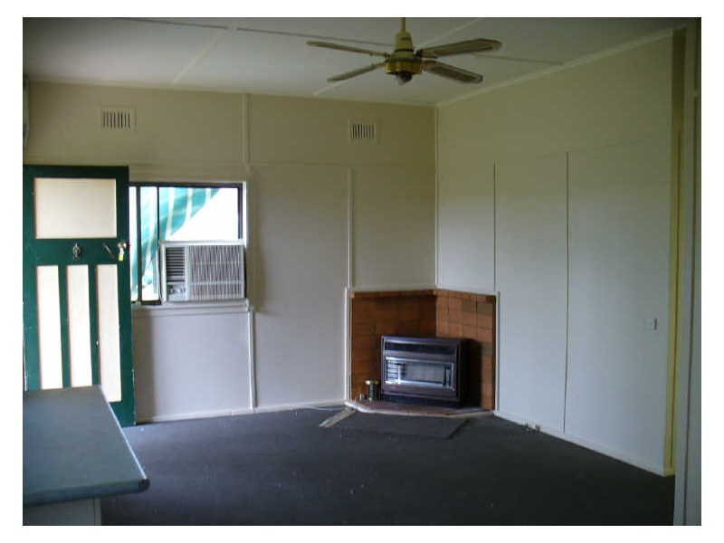 14 Lee Street, Cowra NSW 2794