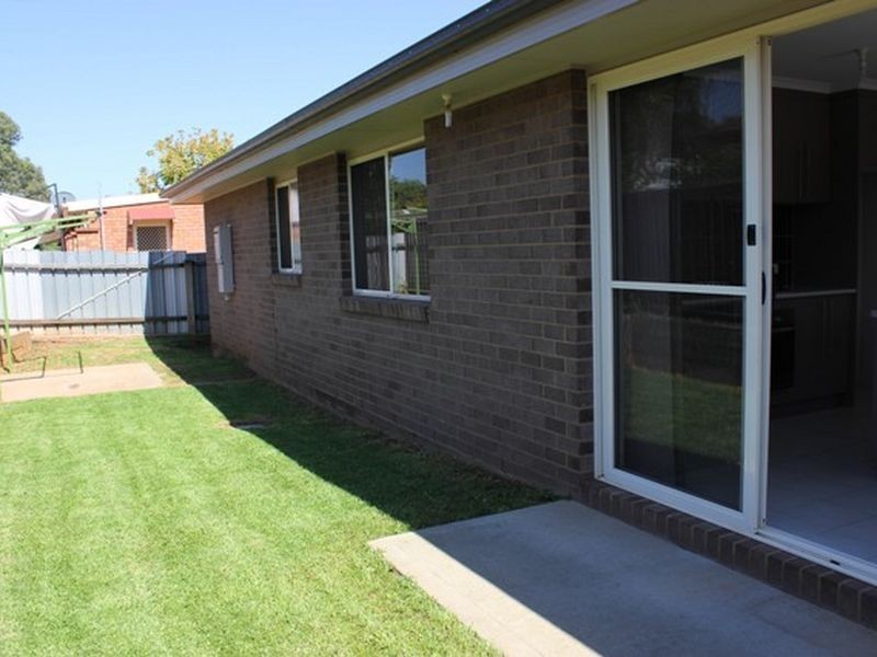 35 Nelson Street, Cowra NSW 2794