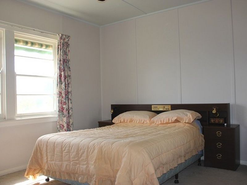 9 Lee Street, Cowra NSW 2794