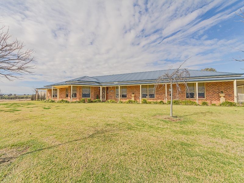 78 Woodlands Road, Cowra NSW 2794