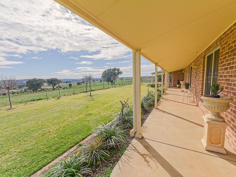 78 Woodlands Road, Cowra NSW 2794