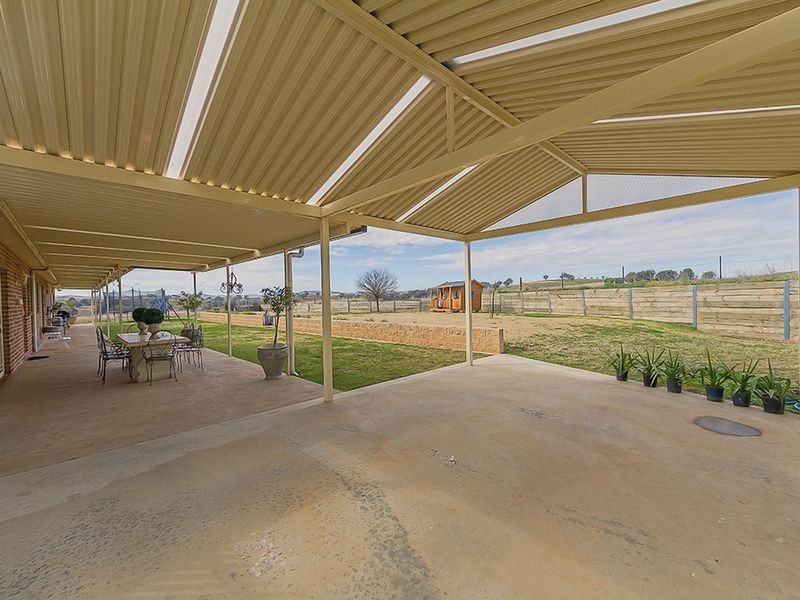 78 Woodlands Road, Cowra NSW 2794