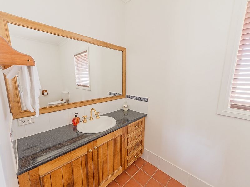 78 Woodlands Road, Cowra NSW 2794