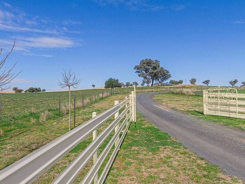 78 Woodlands Road, Cowra NSW 2794