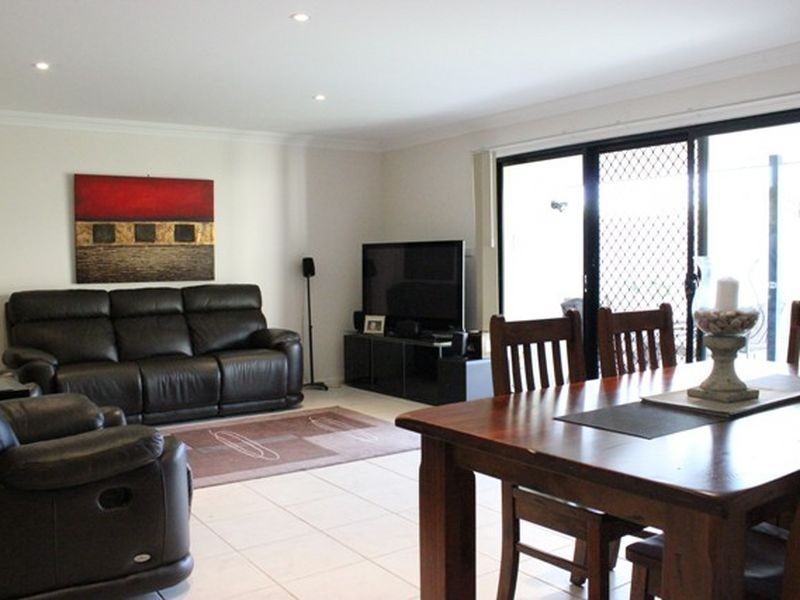 2/23 Acacia Circuit, Cowra NSW 2794