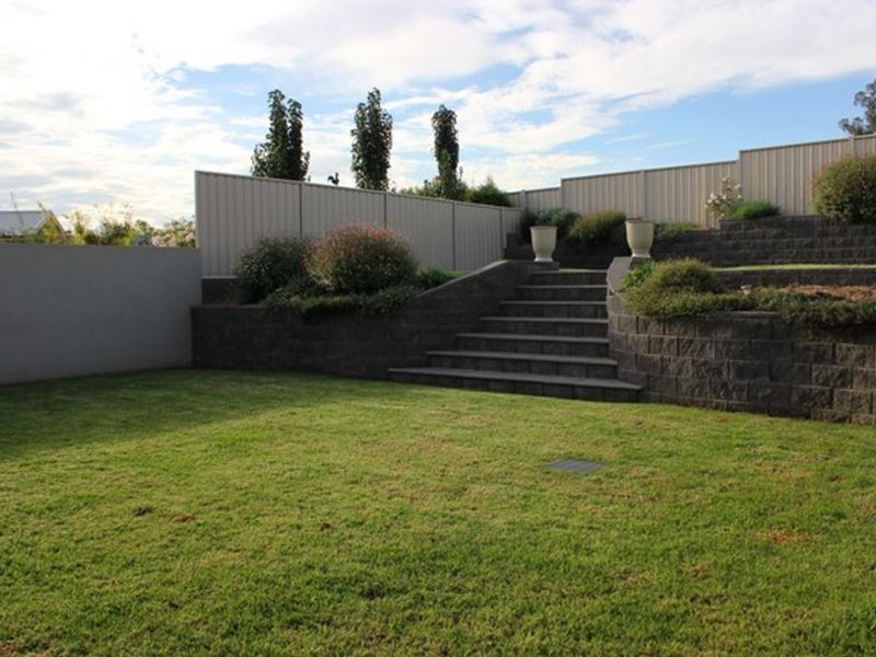 2/23 Acacia Circuit, Cowra NSW 2794
