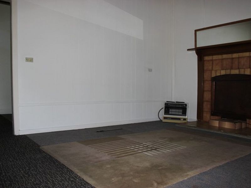 8 Short Street, Cowra NSW 2794