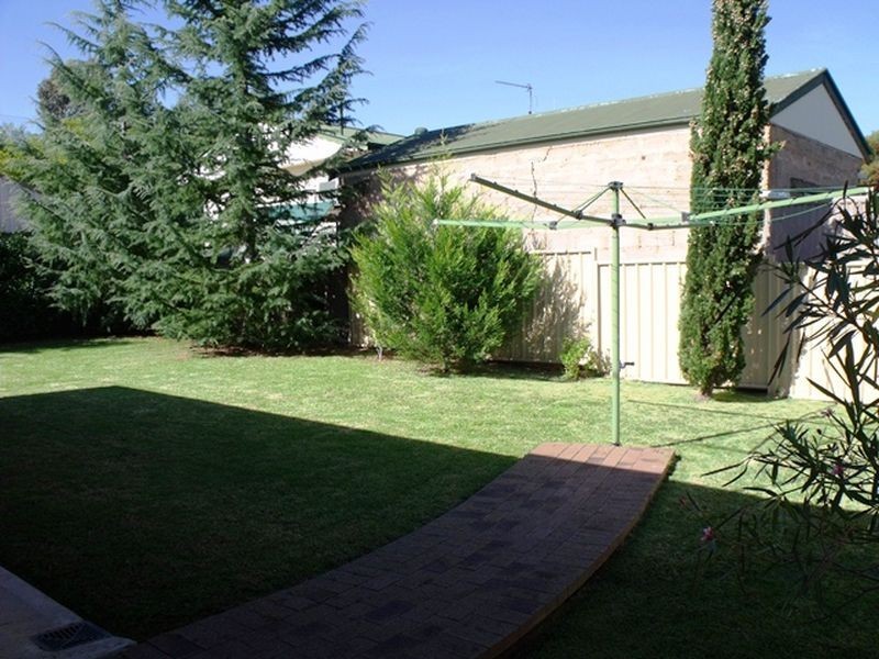 5 Pitt Street, Cowra NSW 2794