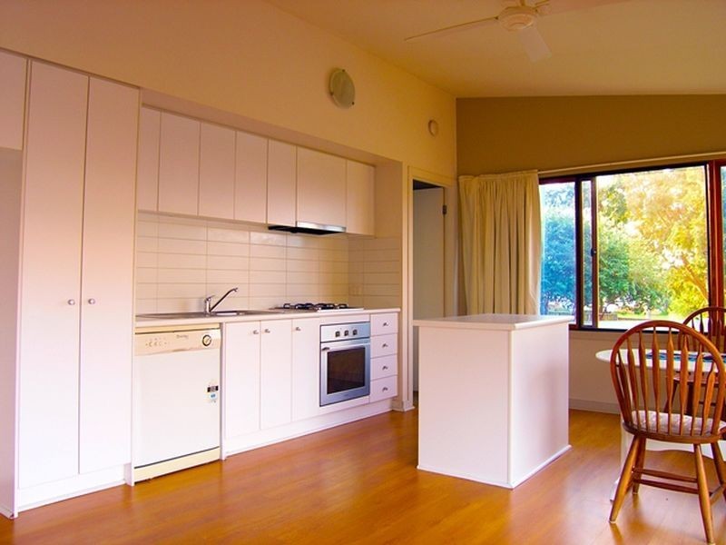 76 Lyall Street, Cowra NSW 2794