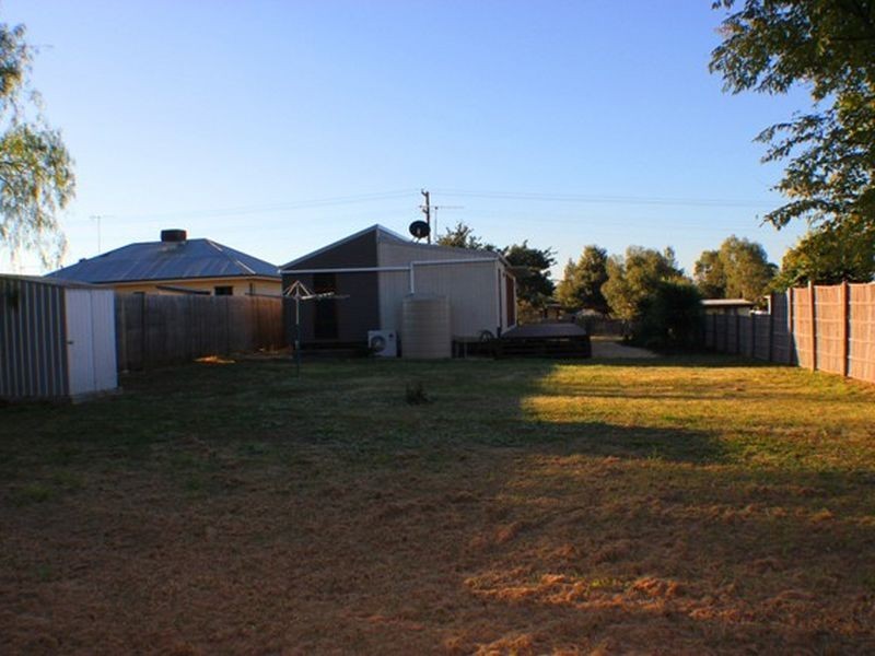 76 Lyall Street, Cowra NSW 2794