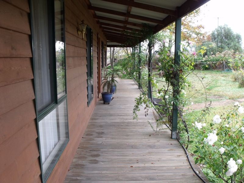 31-33 North Street, Woodstock NSW 2793