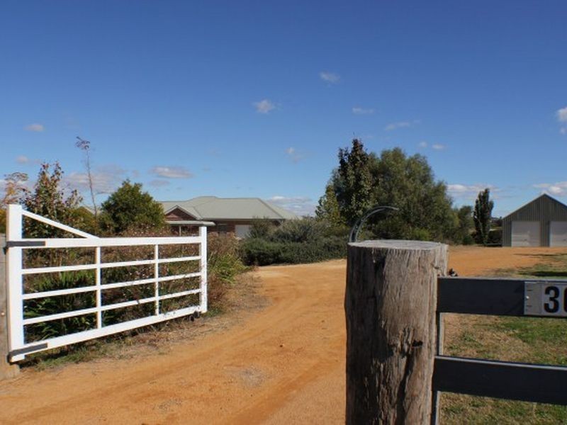 301 Elouera Road, Cowra NSW 2794