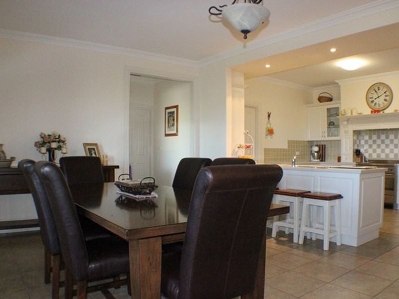 301 Elouera Road, Cowra NSW 2794