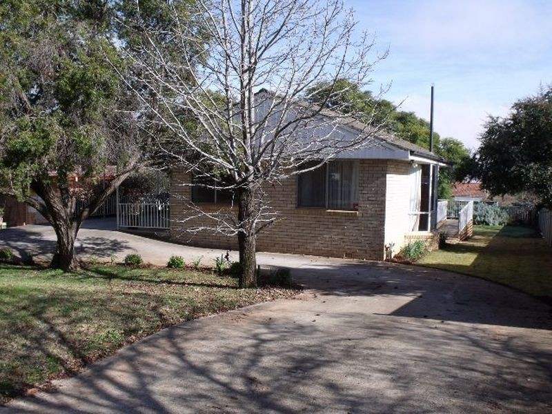 48 Newcombe Street, Cowra NSW 2794