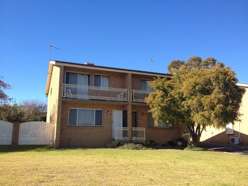33b Newcombe Street, Cowra NSW 2794