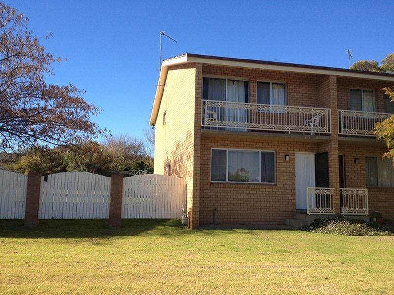 33b Newcombe Street, Cowra NSW 2794