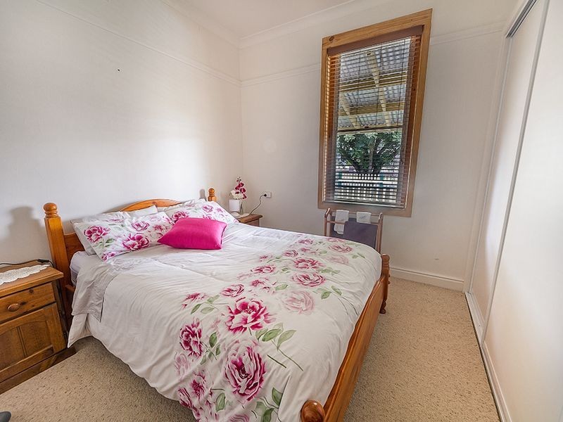 24 Waugoola Street, Cowra NSW 2794