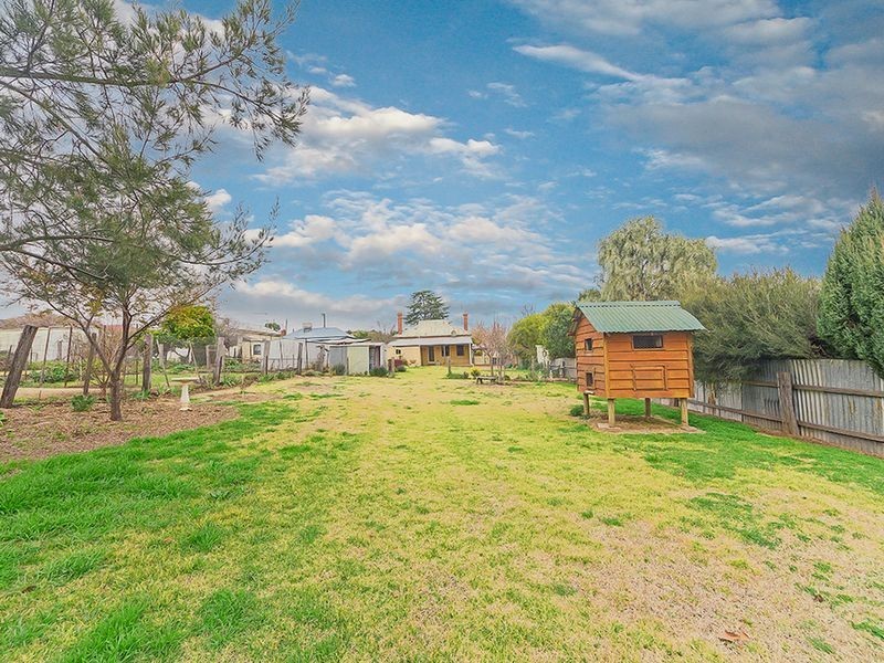 24 Waugoola Street, Cowra NSW 2794