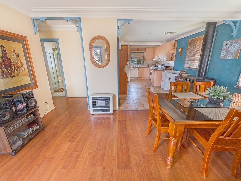 50 Lee Street, Cowra NSW 2794