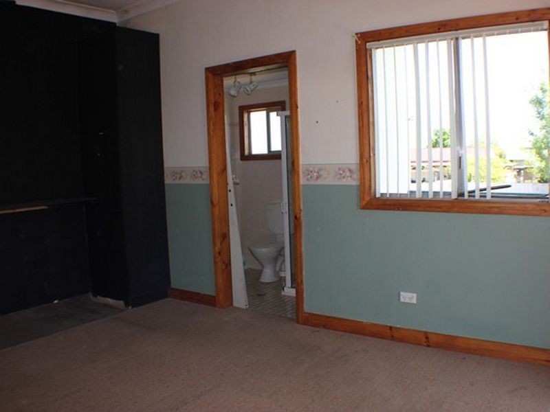 50 Kite Street, Cowra NSW 2794