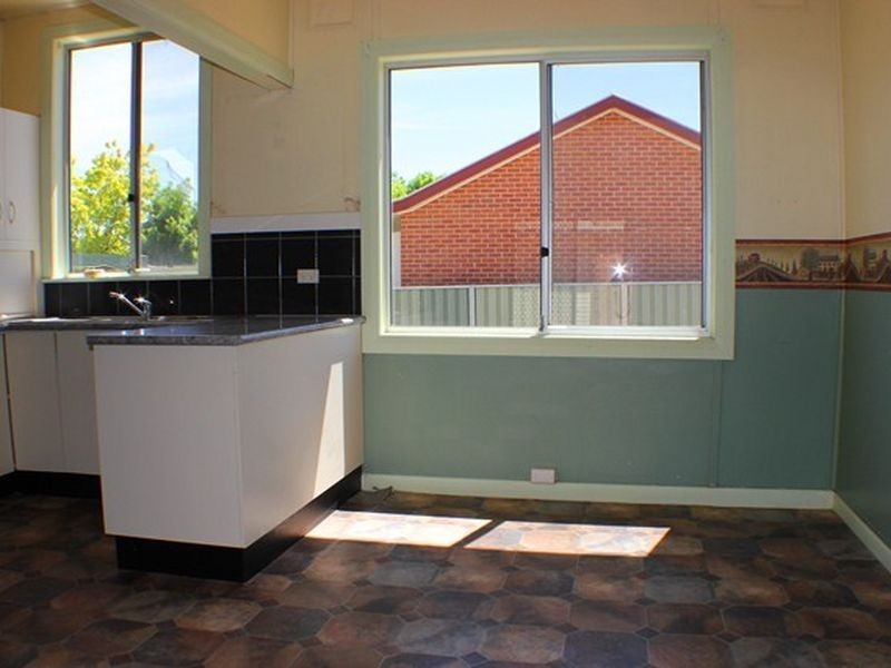 50 Kite Street, Cowra NSW 2794