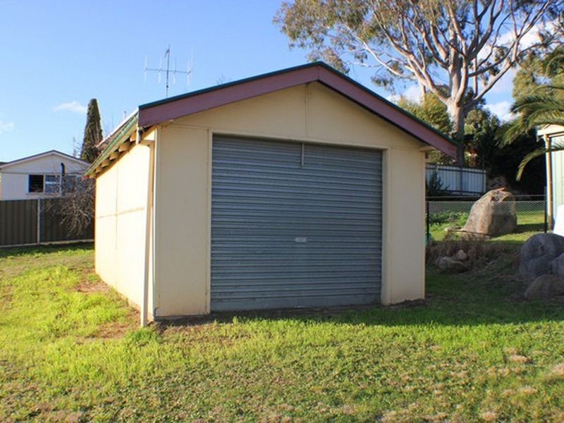 1 Flint Lane, Cowra NSW 2794