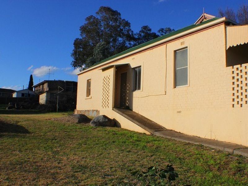 1 Flint Lane, Cowra NSW 2794
